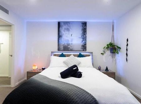 Inner City 1 Bedroom Apartment With Rooftop Pool And Parking - Serain Residences บริสเบน ภายนอก รูปภาพ